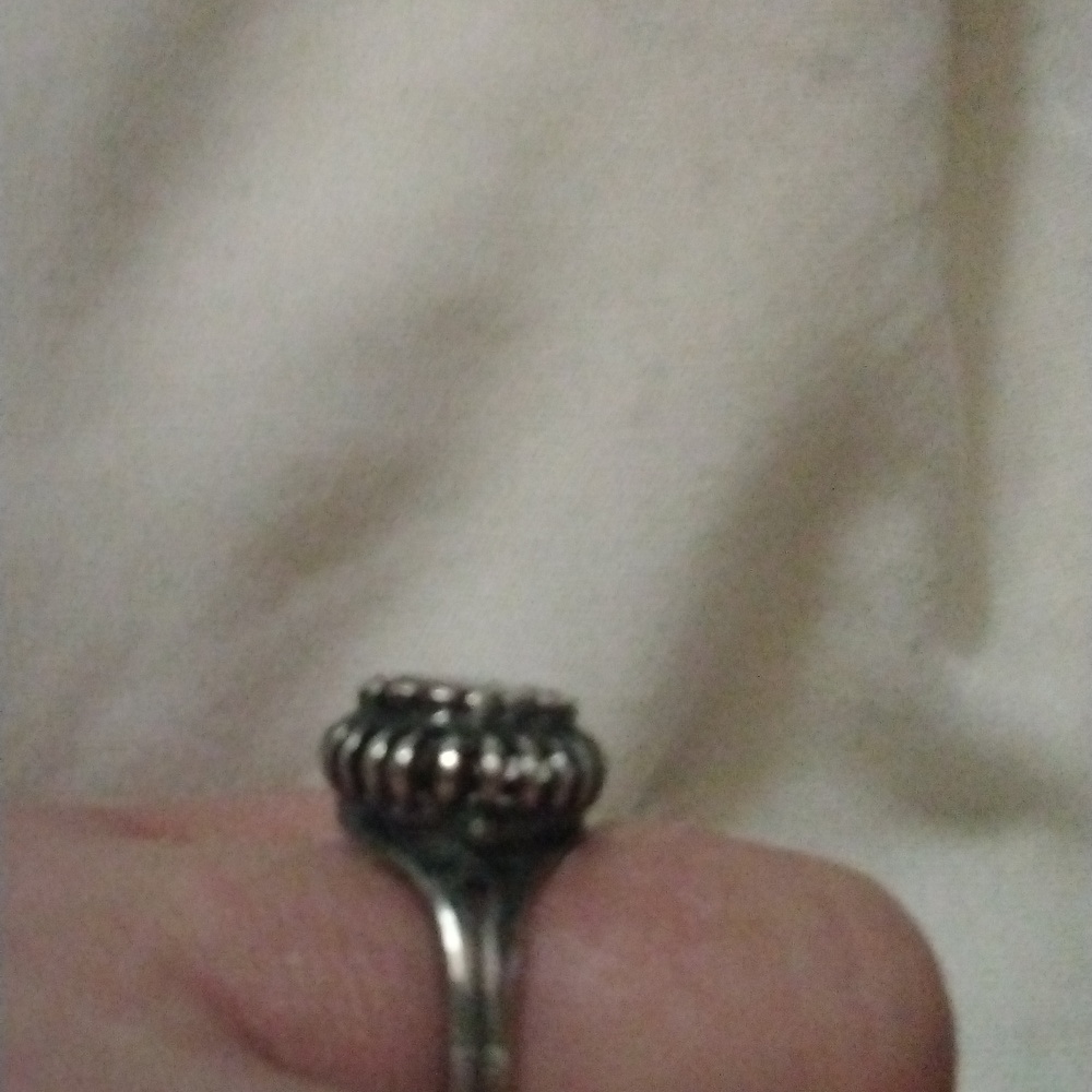 Sterling silver ruby ring - Picture 3 of 3